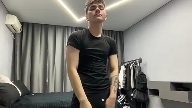 MaxWoolf: απευθείας συνομιλία ΧΧΧ