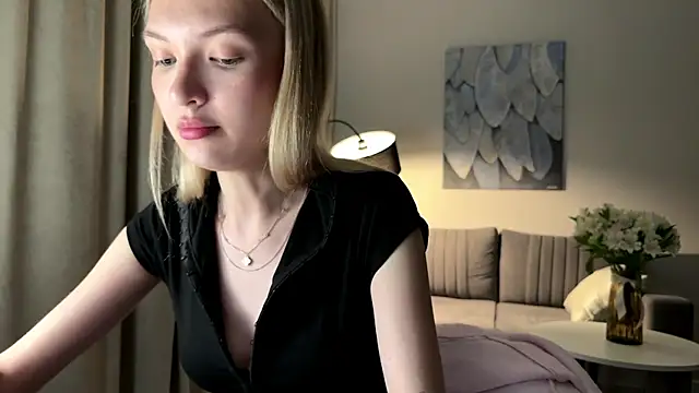 EvelineMolima Chat XXX live