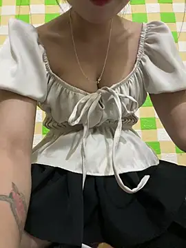 Neo-baby 在線直播表演