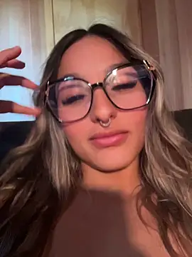 دردشة AliceStone19 الجنسية المباشرة