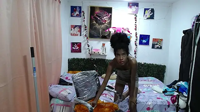 thianahorny's Live XXX Chat