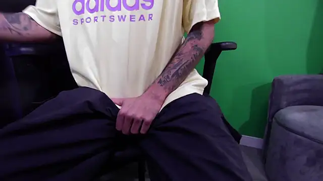 thevulvaaddict 即時 XXX 聊天