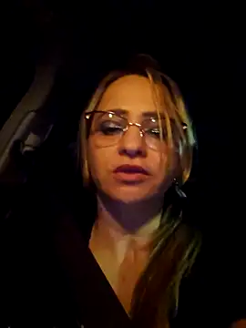 BLONDKICIA1 – Naživo XXX chat