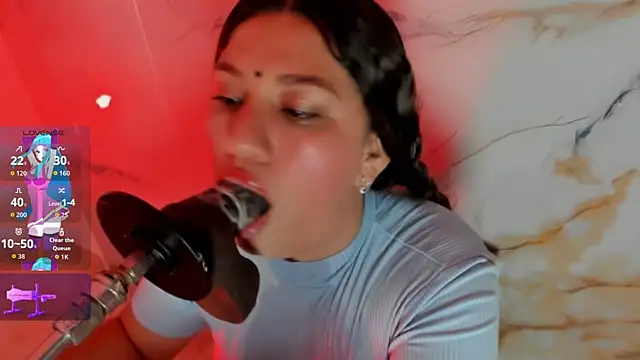 hade_cute Adlı Modelin Canlı XXX Sohbeti