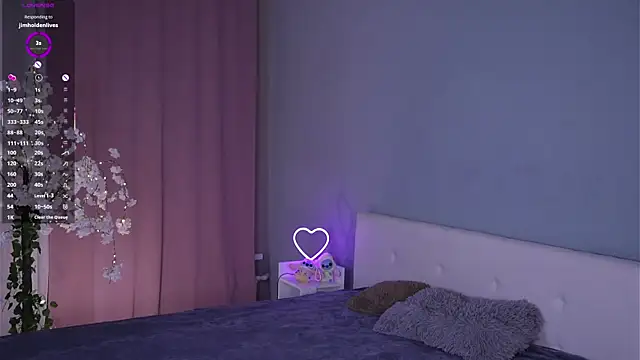 Pokazy przed kamerką – AccaCroyle