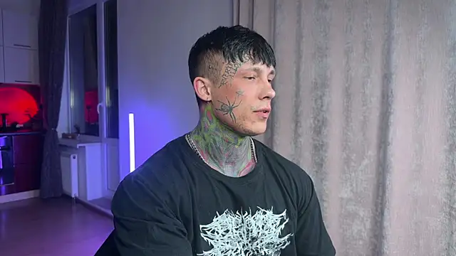 Anubisgods: διαδικτυακό σόου στην κάμερα