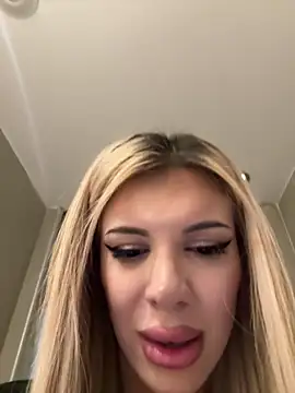 AlyssaFoxx_ 即時 XXX 聊天