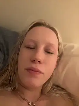 LeniMaria Show in webcam