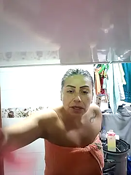 maynor_1998 Adlı Modelin Canlı XXX Sohbeti