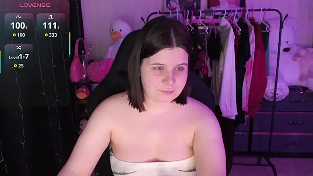 AmyVibess Chat XXX in diretta