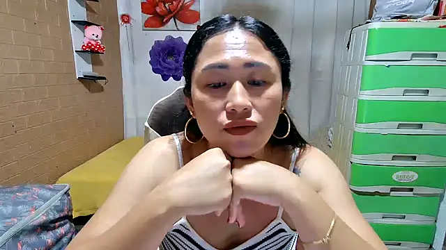 Онлайн чат XXX Filipina_Desire