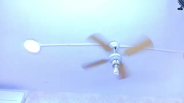 NicoleEsposito élő XXX-chatje