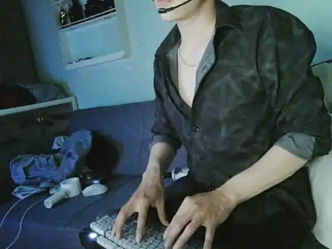 boyhigh1997 Show Webcam