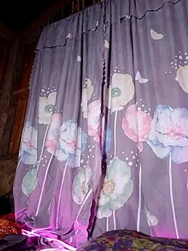 PeachyLuxe Webcam show