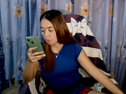 urlover_mae26 现场XXX聊天