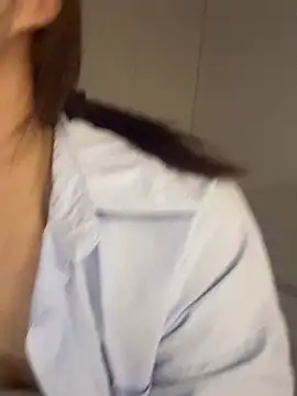 Nana-3 在線直播表演