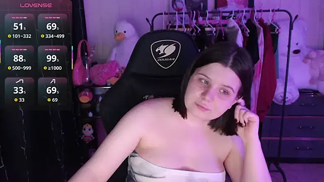 AmyVibess Chat XXX in diretta