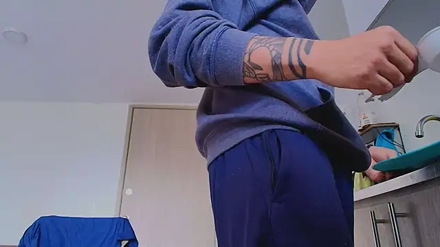 Онлайн чат XXX thomas_gun