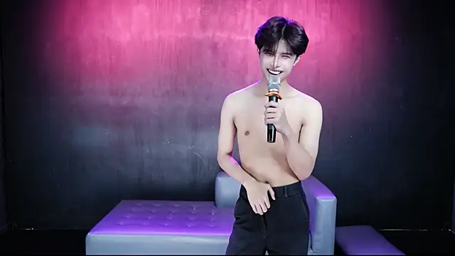 Queen-Vibeのウェブカメラショー