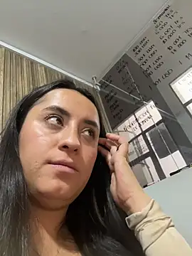 แชท XXX สดของ Antonella_Julieta