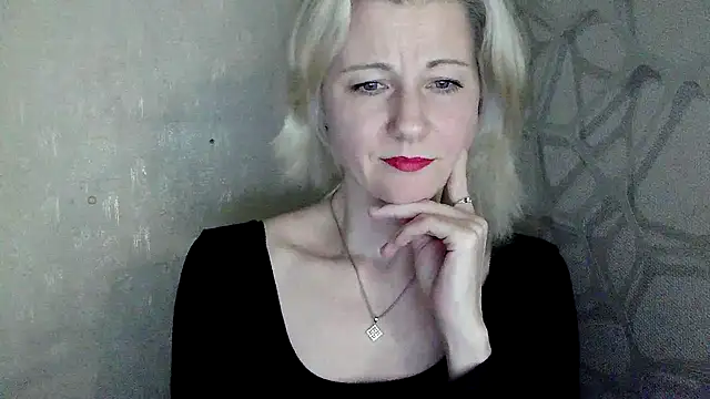 Katerina-Kissa Adlı Modelin Web Kamerası Şovu