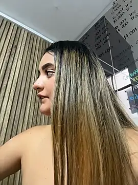 Chat +18 de Antonella_Julieta ao vivo