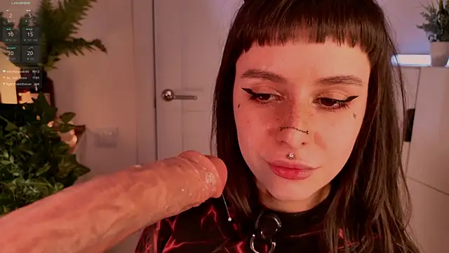 Chat XXX en directo de MichaellaMoon