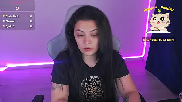 LuciaLoca Chat XXX live