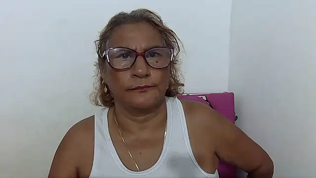 Chat XXX en directo de charrysexy1