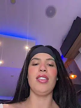 Chat +18 de Rafaellaz ao vivo