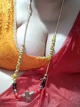 tamilthanushri's Live XXX Chat