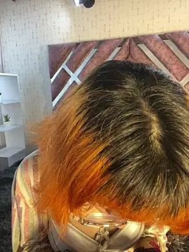 Show modela Alice_Hecatee na web-kameri