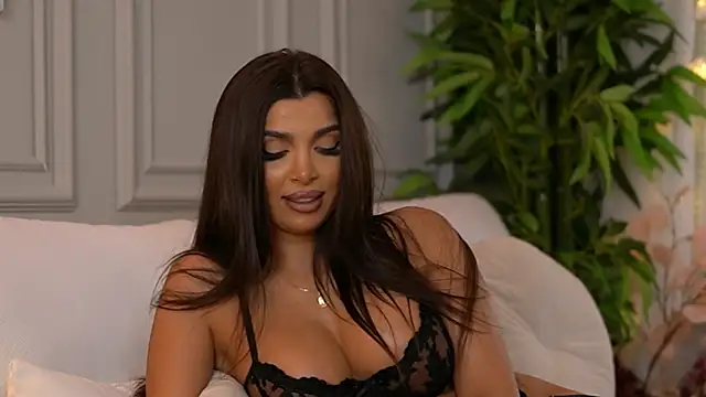 NicoleCellini's Live XXX Chat