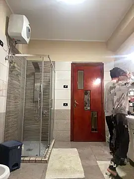 Gionnytav 即時 XXX 聊天