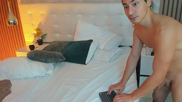 AbbyLoius Chat XXX in diretta