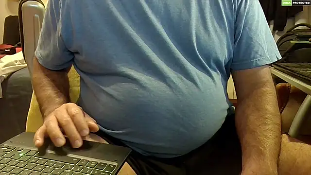 Show modela MultiOrgasmicLover na web-kameri