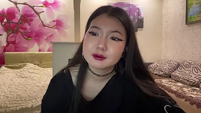 XXX chat uživo modela MaeRaads