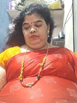 XXX chat uživo modela tamilthanushri