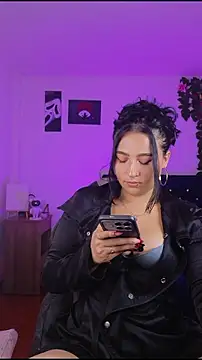 Pauilinan Live XXX chat