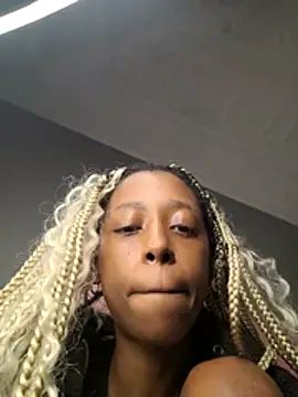 02Boitybaby's Live XXX Chat