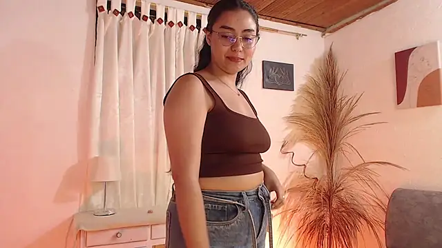 _Kim__M's Live XXX Chat