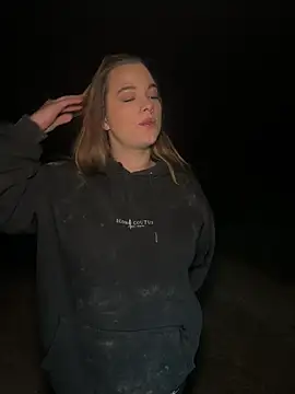 Luna_Lynn Adlı Modelin Web Kamerası Şovu