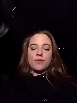 Luna_Lynn 即時 XXX 聊天