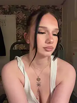 Leanna92ii Adlı Modelin Canlı XXX Sohbeti