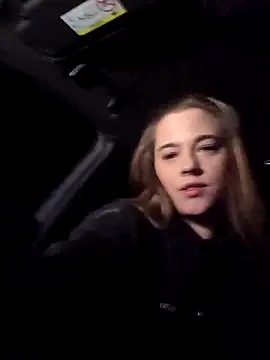 Luna_Lynn Adlı Modelin Canlı XXX Sohbeti