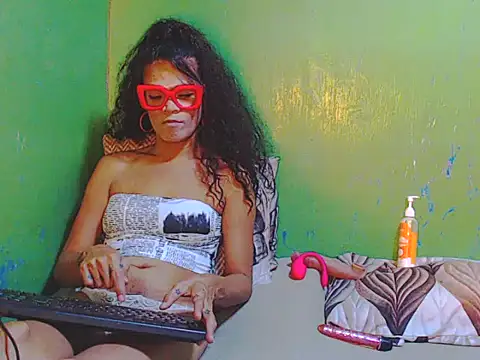 ToiletPlayBarbieDoll 在線直播表演