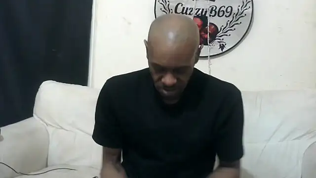 CuzzyB69: онлайн-секс-чат