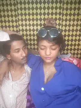 Freakingromance Show in webcam