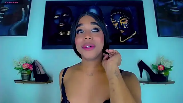 Nashla_D_-'s Live Chat Room