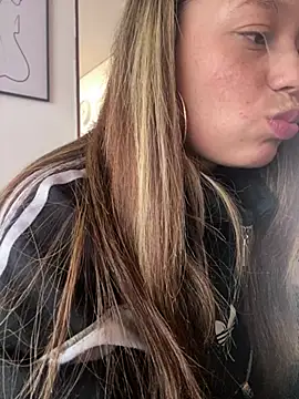 XXX chat uživo modela Diosa_Pinkk